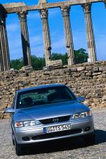 Opel Vectra Sedan 1999 года